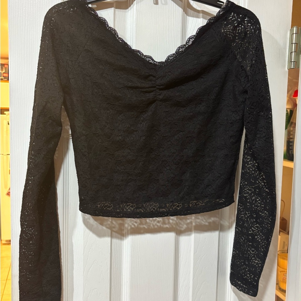 Lace Cropped Long Sleeve Top